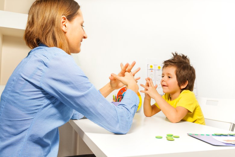 Cochrane Library: Usikker effekt av kommunikasjonstiltak hos lite verbale barn med autisme