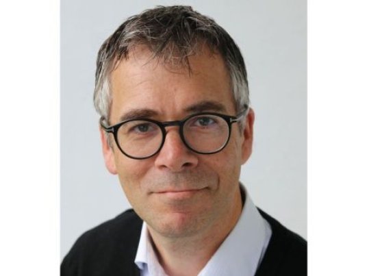 Ny kort forskningsomtale: Alkoholbruk blant eldre voksne i institusjon