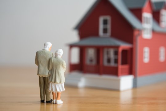 Ny kort forskningsomtale: Udekkede behov hos hjemmeboende eldre og betydningen av nyere teknologi